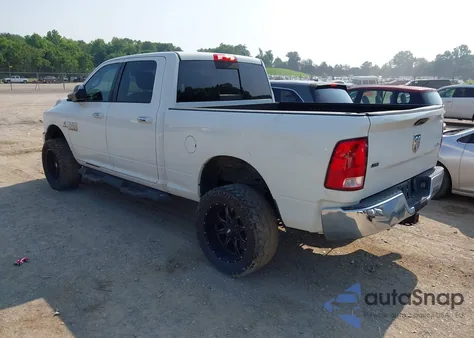 2015 Ram 2500 Slt z USA, uszkodzony, nr VIN 3C6UR5DL8FG669864